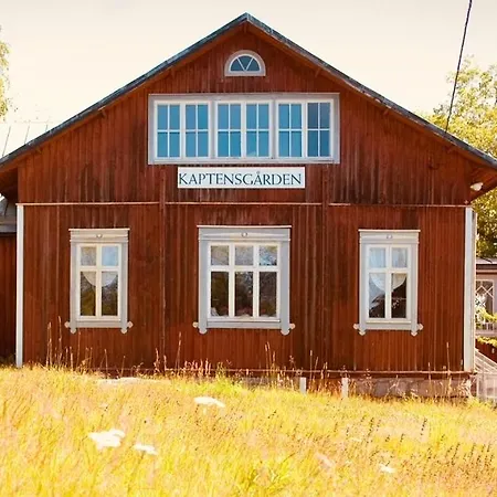 Holiday home Kaptensgarden
