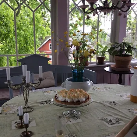 Kaptensgarden Holiday home *